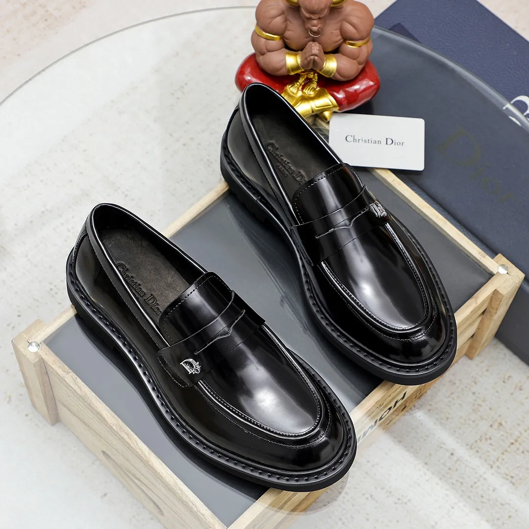Men's shoes 💰520🕷️🕷️[Dior] Dior's new casual men's shoes are launched in Hong Kong counters. Official website 1:1 production. Italian woven cowhide + water-dyed 🐂 leather lining. Designed by European and American masters. Perfect shape to create counter quality, solid color rubber wear-resistant outsole and classic dazzling toe! Super versatile and very comfortable. High-end without losing taste, fashionable and novel! ! Absolute focus! 8 colors available! Code number 38-45……